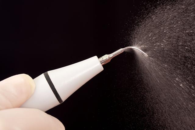 第一次洗牙疼不疼，洗牙疼不疼大概多长时间（分享一下第一次洗牙的经历和感受）