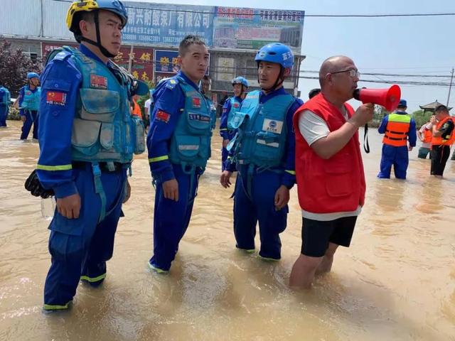 云南消防官兵表扬志愿者，保山4人荣获“云岭百名优秀消防志愿者”表彰