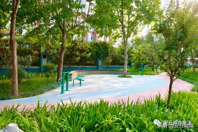 户外广场景观组合健身器材，常用户外健身器材多图展示