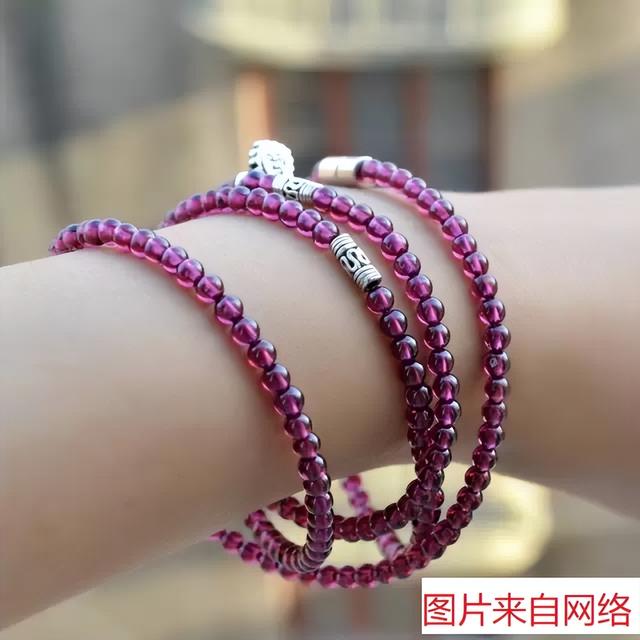 石榴石真假鉴别，怎么判断石榴石真假（怎么鉴别石榴石的真假）