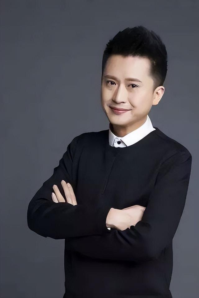 主持人杨帆媳妇个人资料，央视主持人杨帆