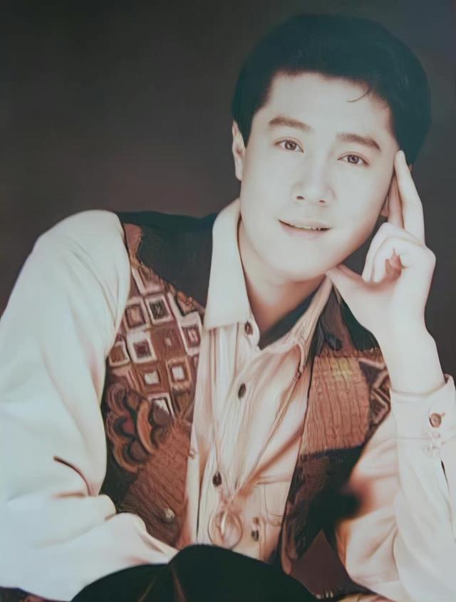 李克勤个人身高体重多少，李克勤偏靠才华吃饭