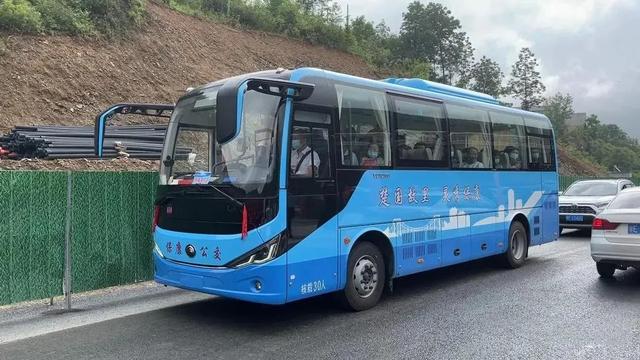 保康县高铁站车次，保康县站“动”感十足