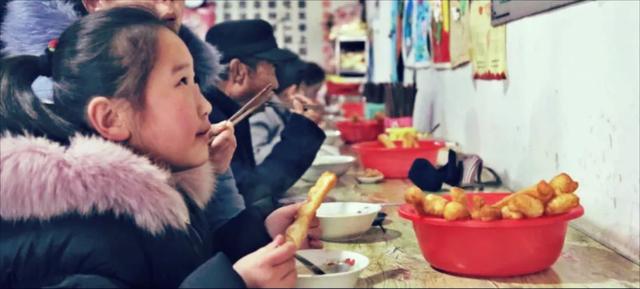 济宁四大美食排行，外地人却直摇头：实在吃不下