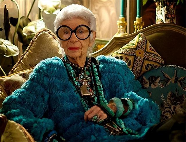 黑白搭配的鸟类有哪几些，令人惊叹的鸟类配色