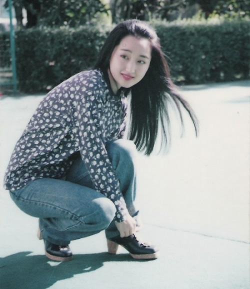 30岁杨钰莹近况如何，曾为爱隐退却身败名裂