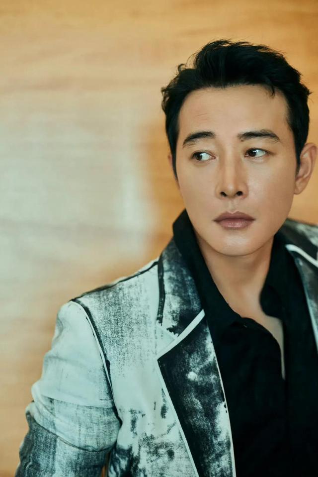 电视剧演员罗晋资料，拍戏时拍来一个老婆