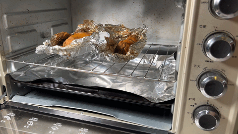 大鸡腿怎么烤又酥又香又好吃，鸡腿剔除骨头蒸一蒸