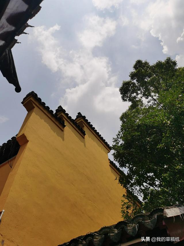 鸡鸣寺在哪个城市，古鸡鸣寺地点（天太热，南京鸡鸣寺的樱花开了）