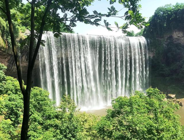 重庆万州第一大瀑布，婚外感情中男人追女人是一种什么样的心态