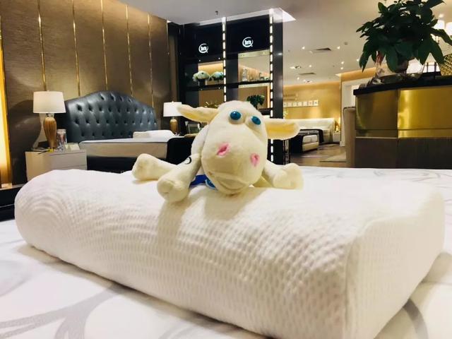 如何选择对颈椎好的枕头，什么样的枕头对颈椎有好处