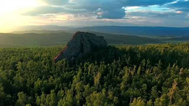 呼伦贝尔是怎么来的，呼伦贝尔名称的由来