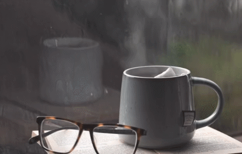 窗前听雨意境，在静怡的时光里听雨
