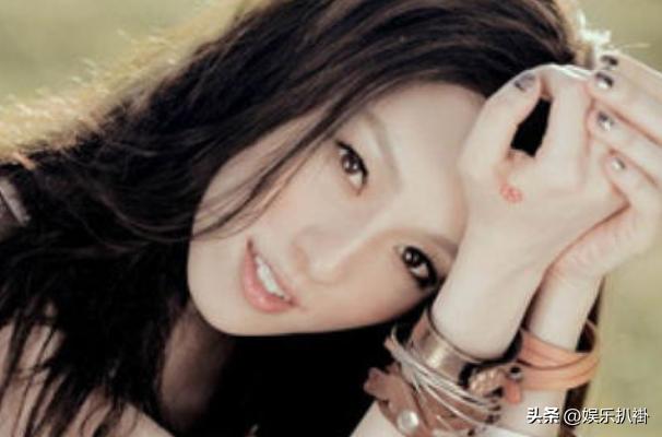 马思纯高考成绩，十位高考考100多分的明星（文化水平低就不要装）