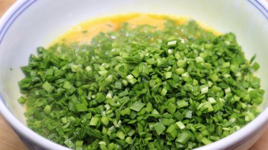 正宗的韭菜炒鸡蛋的做法，这才是韭菜炒鸡蛋的正确做法