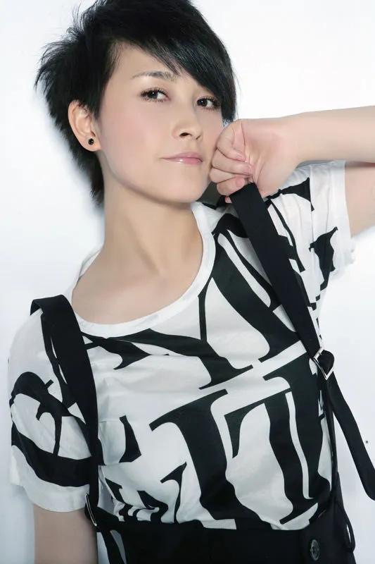 华语乐坛最受欢迎的十位女歌手，歌唱得好又当演员