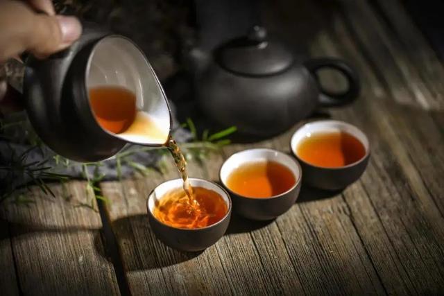 春茶和夏茶有什么不同，春茶、夏茶、秋茶、冬茶有啥区别