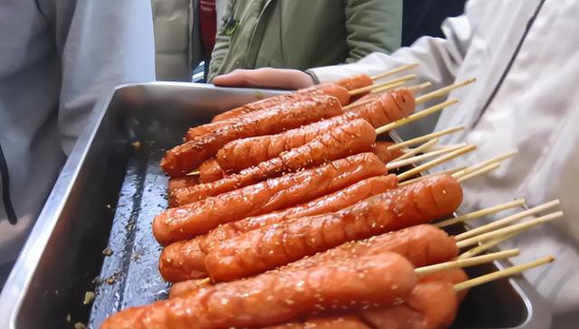 大学食堂最受欢迎的美食，中农大8块钱吃乾隆同款