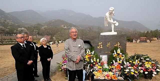 庄则栋最后怎么了，嘱咐日本妻：死后不搞告别仪式