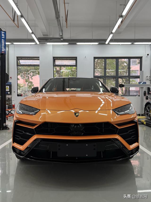 urus兰博基尼，兰博基尼urus最高配落地价（售价近300万/比DBX还好看）