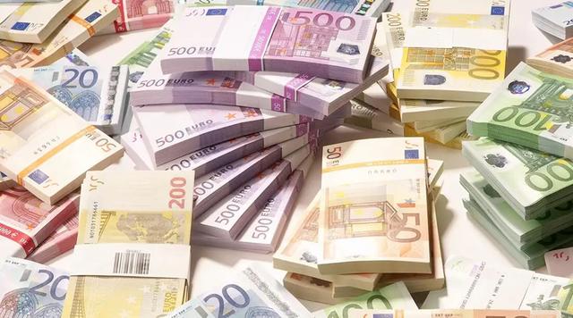 美国债务总额23万亿美元，美国国内债务总额达6.2万亿美元