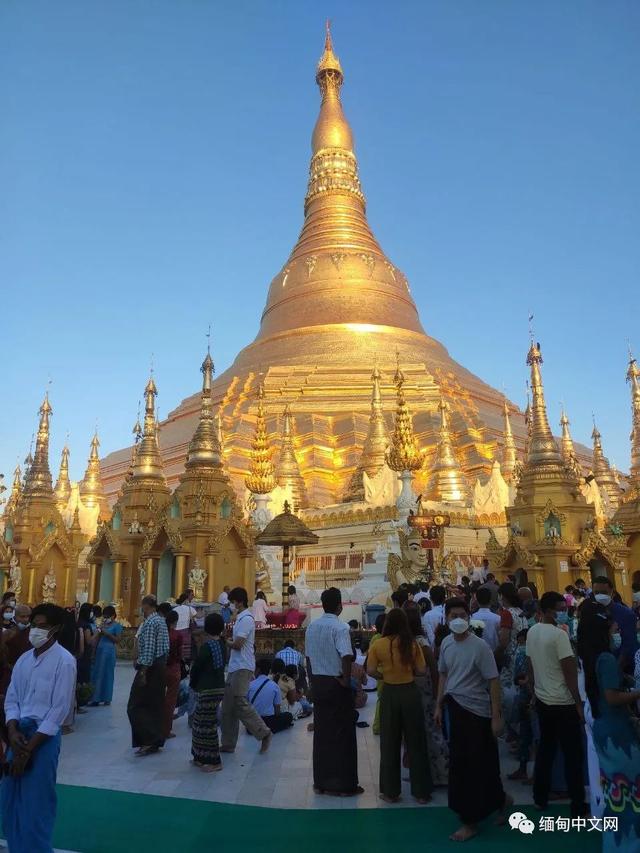 缅甸点灯节完整，实拍缅甸点灯节盛况