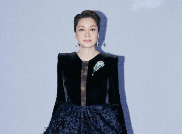 毛阿敏今年多大岁数，毛阿敏40岁嫁给富豪