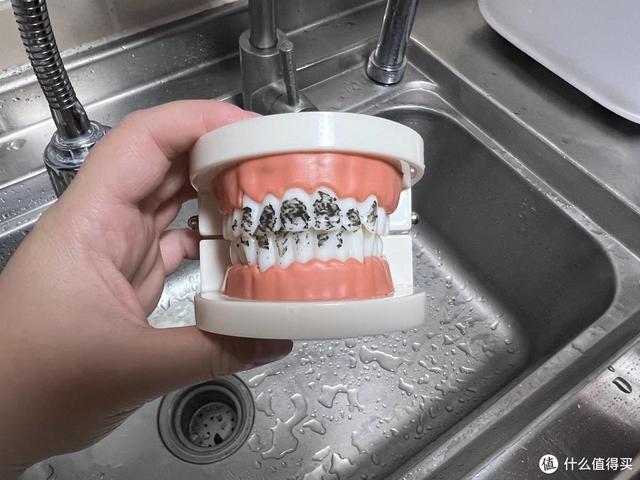 水牙线真的有害吗，冲牙器骗局是真的吗