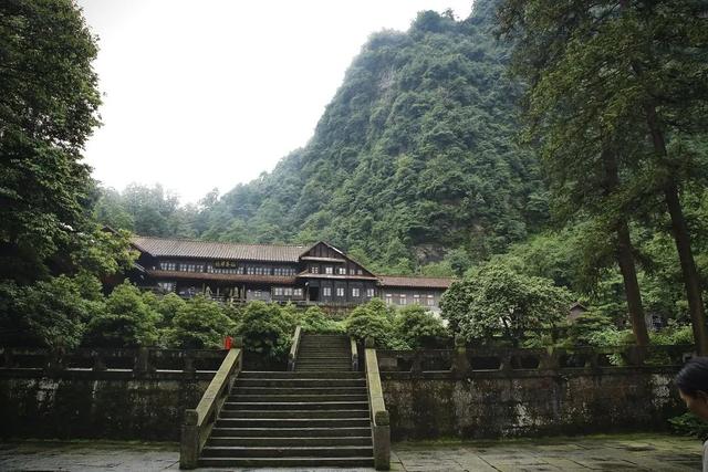 峨眉山识途旅游网，峨眉山徒步旅游攻略要详细实用