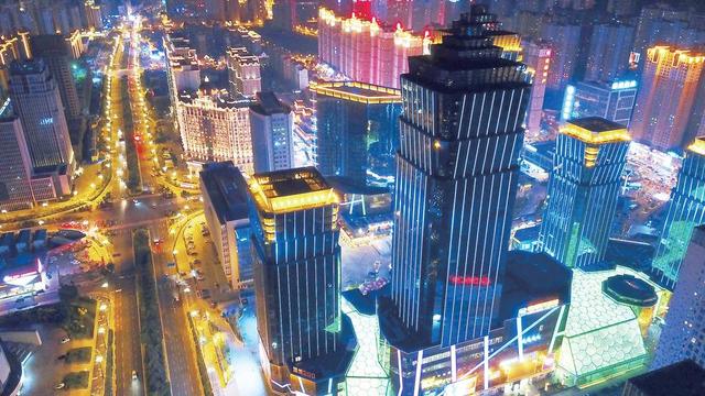 兰州和西宁哪个城市好耍些，甘肃第一城遇到青海第一城