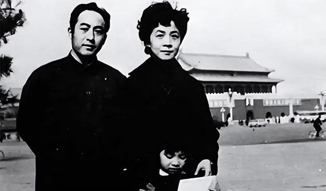 庄则栋最后怎么了，嘱咐日本妻：死后不搞告别仪式