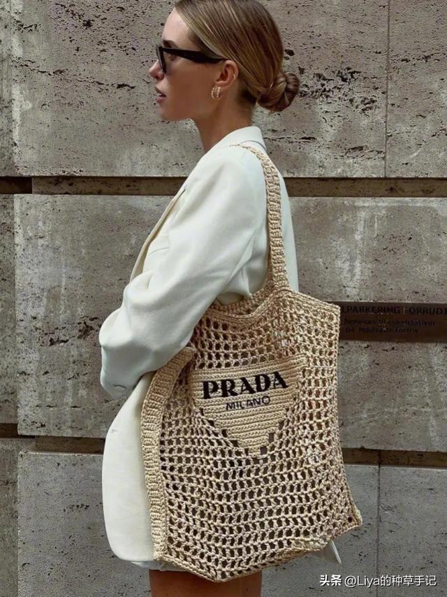 今年流行大包包，今夏最时髦的大包包都在这