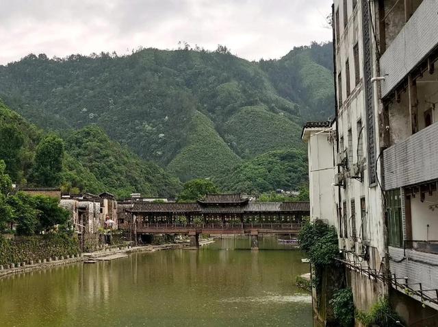 景德镇一日游必去景点，景德镇旅游景点十大排行（江西旅游必去十大景点有哪些）