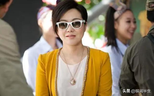 年龄和颜值不成正比的几位明星，明明长得不好看