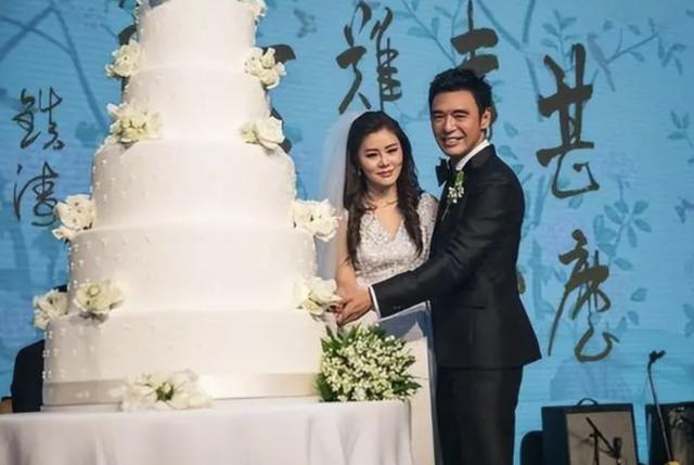 香港85后名媛千金，香港第一败家女