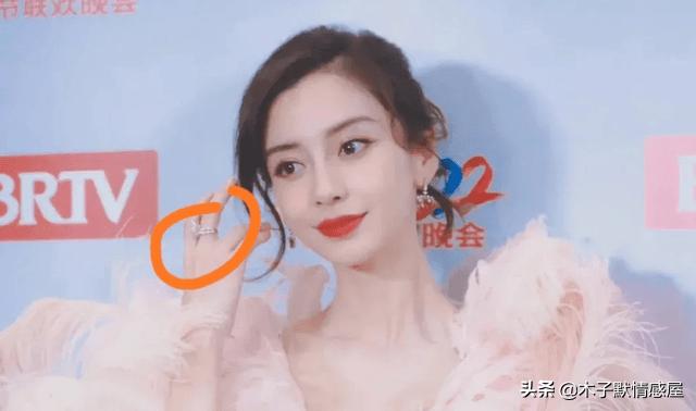黄晓明和baby，黄晓明和angelababy的情史（微博之夜6大尴尬瞬间）