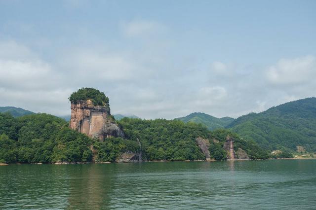 福建大金湖200万鱼苗凭空消失，马形水怪湖底宝藏