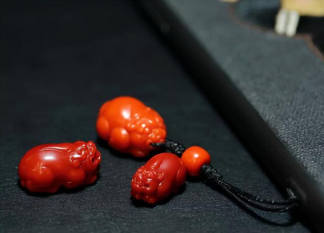 猪八戒取经路上使用的武器是什么，难怪猪八戒天天要分行李