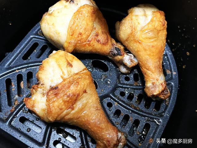 盐焗鸡腿的做法，家庭版盐焗鸡腿的做法（软烂脱骨的盐焗鸡腿来啦）