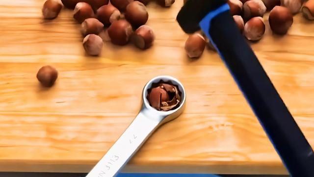 白醋的10个小妙用，把白醋倒在手心一搓