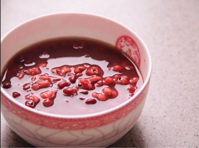 赤豆粥的做法与功效，谷雨时节来一碗红豆粥