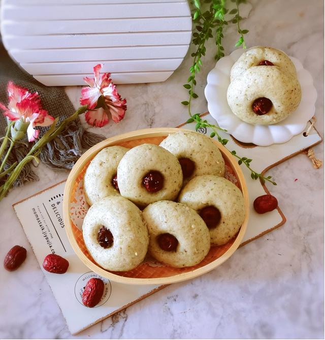 红枣馒头怎么做，在家如何自己制作红枣馒头