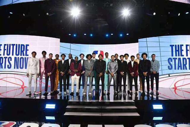 18年选秀排在前15位新秀，十六年时间选了15个高顺位球员没一个能成才的