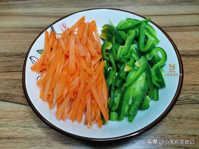 除夕年夜饭经典菜谱，6样“吉祥菜”记得摆上桌