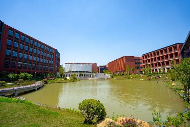 南京民办初中排名，南京民办学校排名（南京热门初中盘一盘）