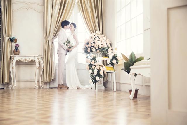 上海创意婚纱照价目表，旅拍婚纱照即将成行