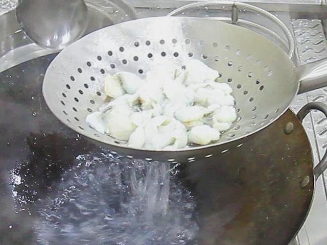 松鼠鱼用什么鱼，松鼠鱼用什么鱼做最合适（鲤鱼草鱼靠边站）