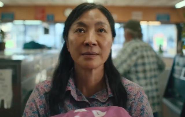 杨紫琼晚年生活，杨紫琼膝盖变形