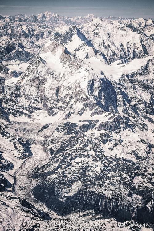 喜马拉雅山脉究竟有多长，高耸的喜马拉雅山脉
