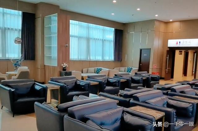 高铁商务座怎么买，高铁商务座不能网上购票吗（花18.5元坐高铁享免费餐还免排队）